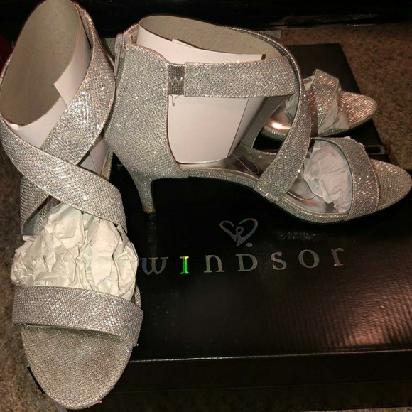 To Small - Picture 4 of 4